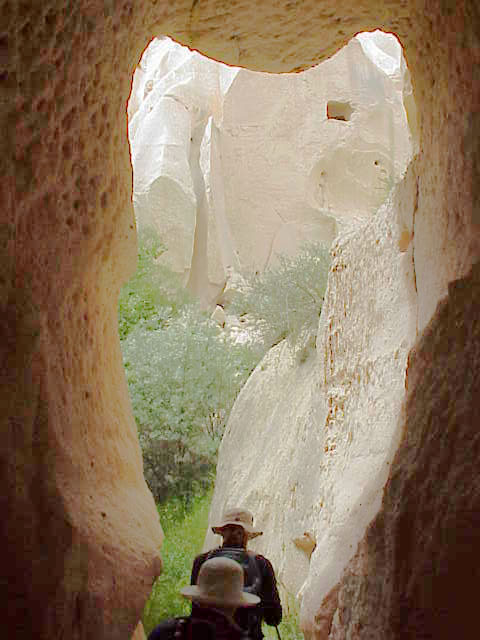  Hiking thru caves      Kizilcukur      Cappadocia
